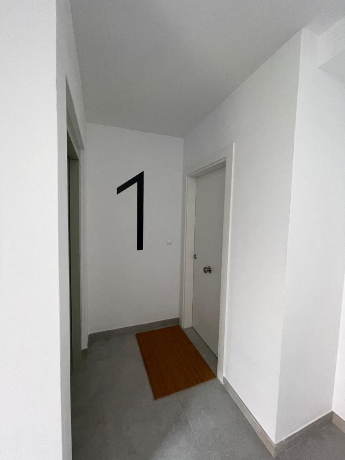 Apartamentos Cisneros Alicante Bagian luar foto
